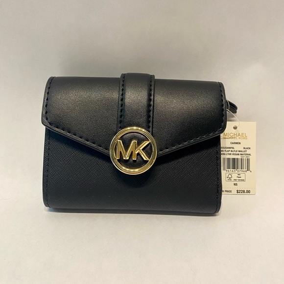 Michael Kors wallet NWT - Picture 1 of 7